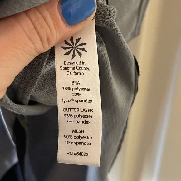 Athleta sports bra/tank top • women’s size XS - Picture 3 of 9